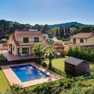 Luxury Near The Sea Villa